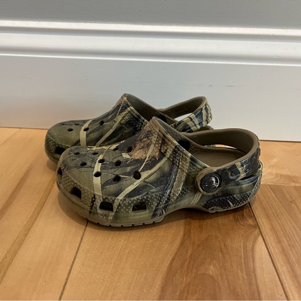 Boys Crocs realtree classic